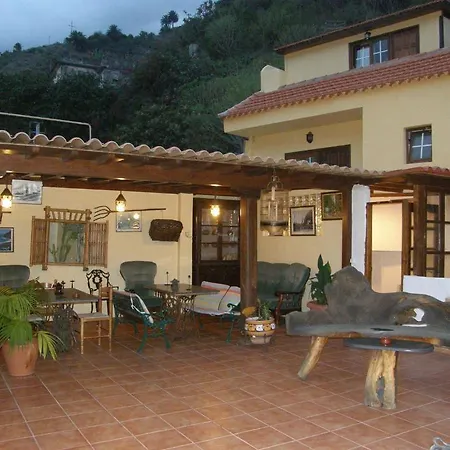 Rural De Kır Evi